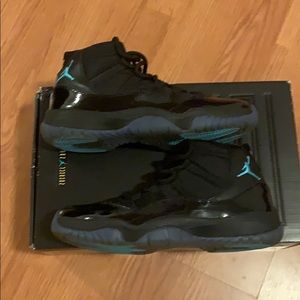 Jordan 11 Gamma size 9.5